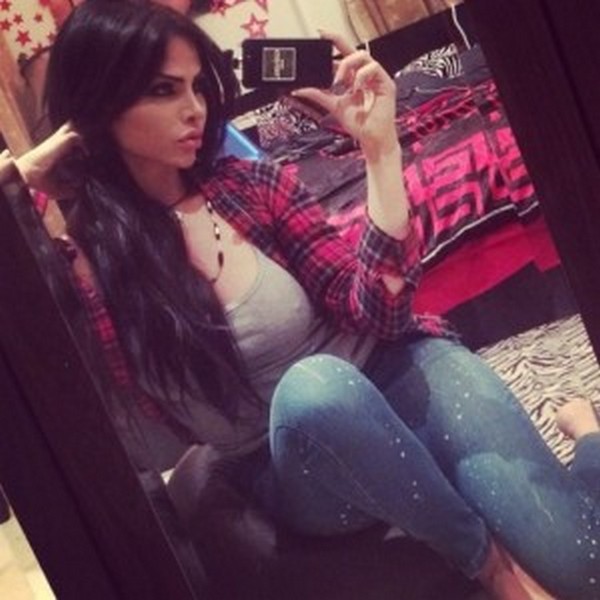 شبيه هيفاء وهبي المتحول جنسياً على  انستغرام
